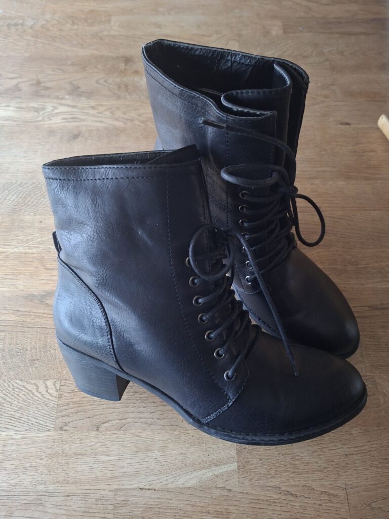 Emilio Lucaxveterlaarsjes zwart leer maat 41