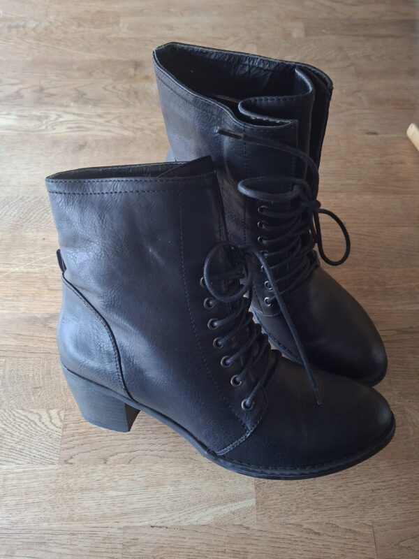 Emilio Lucaxveterlaarsjes zwart leer maat 41