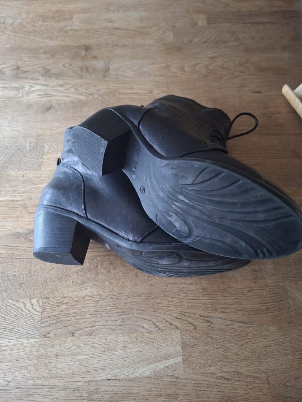 Emilio Lucaxveterlaarsjes zwart leer maat 41