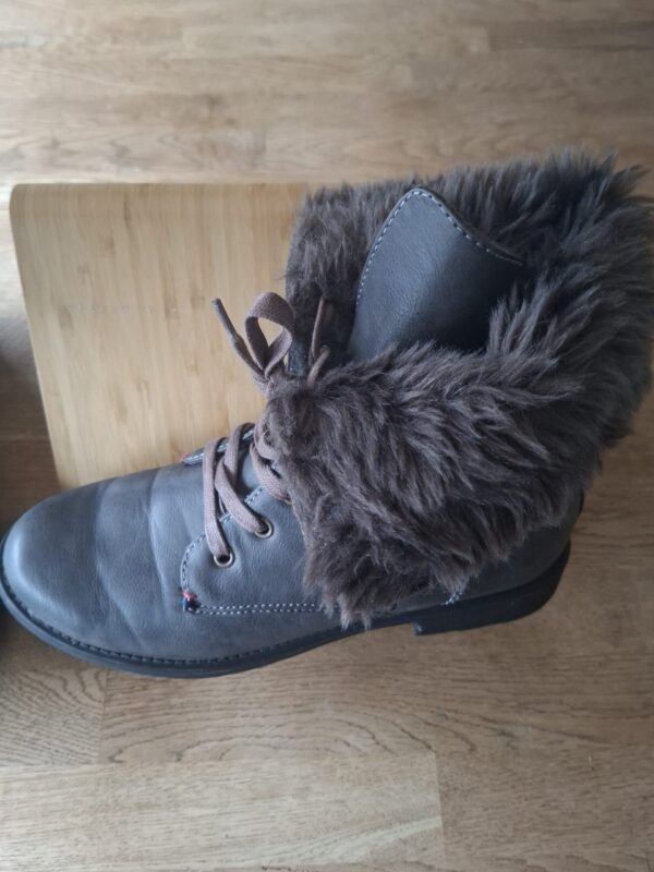 Trend One veterlaarsjes grijs met bontvoering maat 41