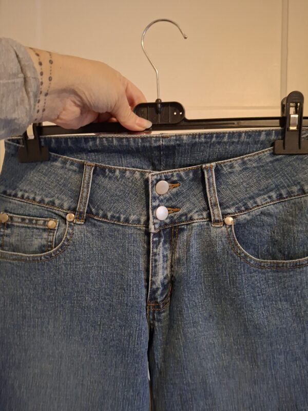 20260129_160717 Jeans driekwartlengte met verstelbare pijpen maat 38