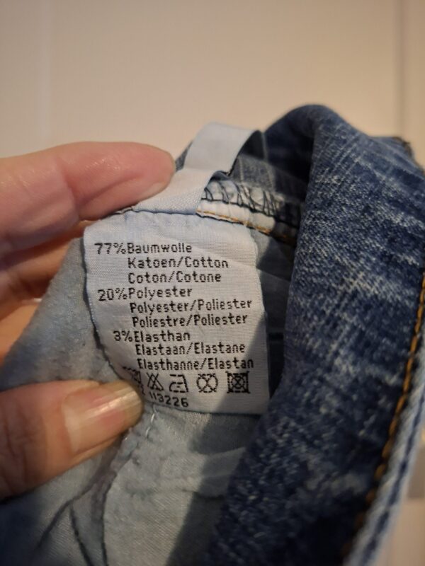 20260129_160807 Jeans driekwartlengte met verstelbare pijpen maat 38