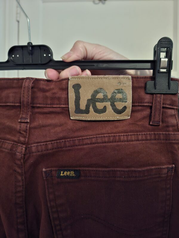 Lee donkerrode broek maat 28