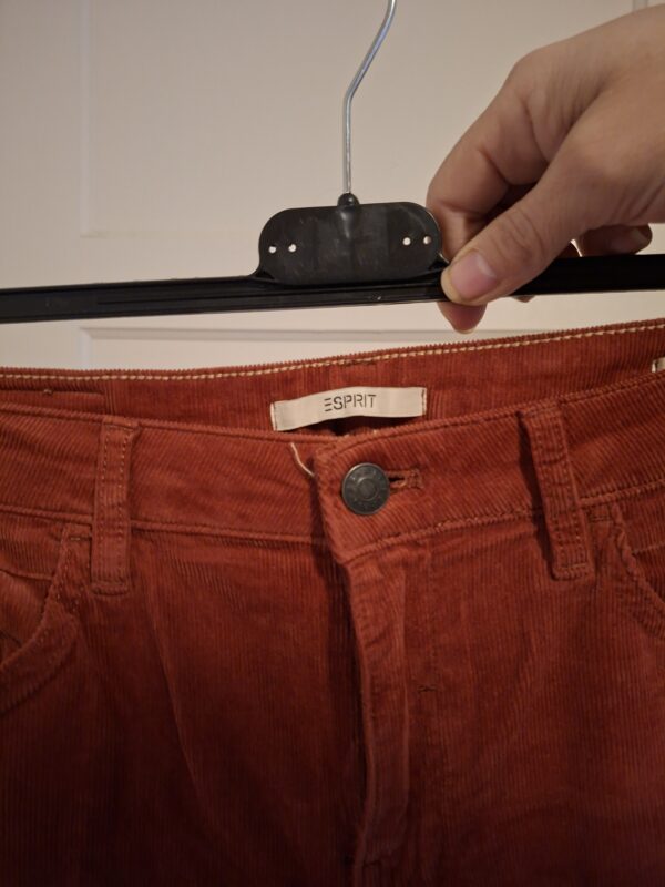 Esprit donkerrode ribbroek slim fit maat 28