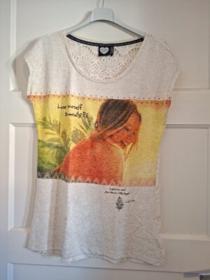 Catwalk Junkie dames T-shirt Lose yourself somewhere maat L