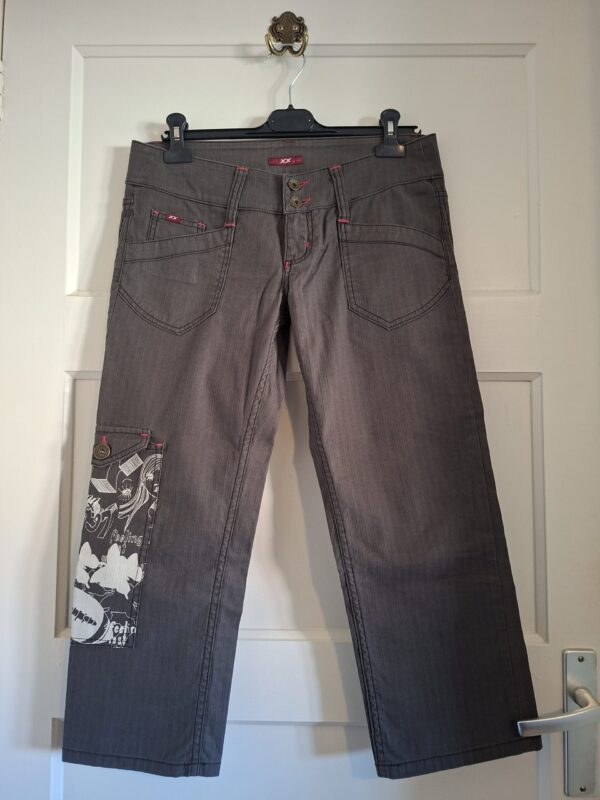 20260131_140348 XX by Mexx dames jeans grijs met graffiti print maat 38