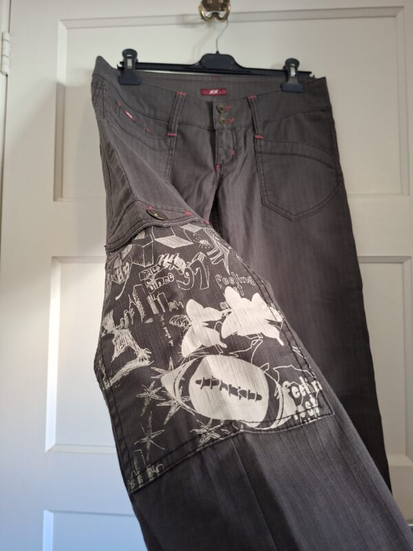 20260131_140400 XX by Mexx dames jeans grijs met graffiti print maat 38