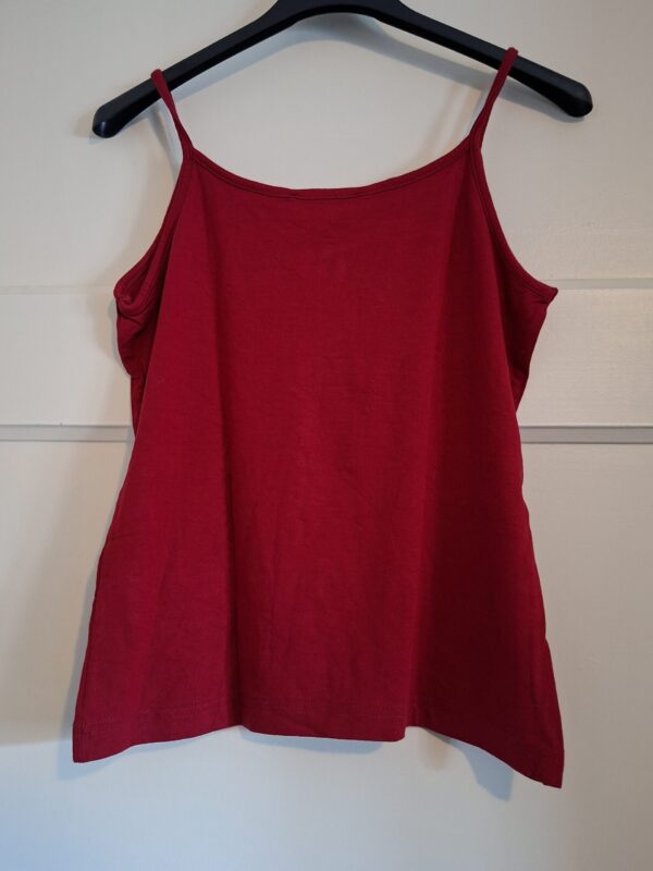 Bundel 2 topjes Emporio Armani rood en ENJOY groen maat M