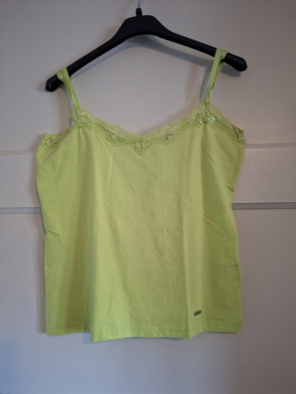 Bundel 2 topjes Emporio Armani rood en ENJOY groen maat M