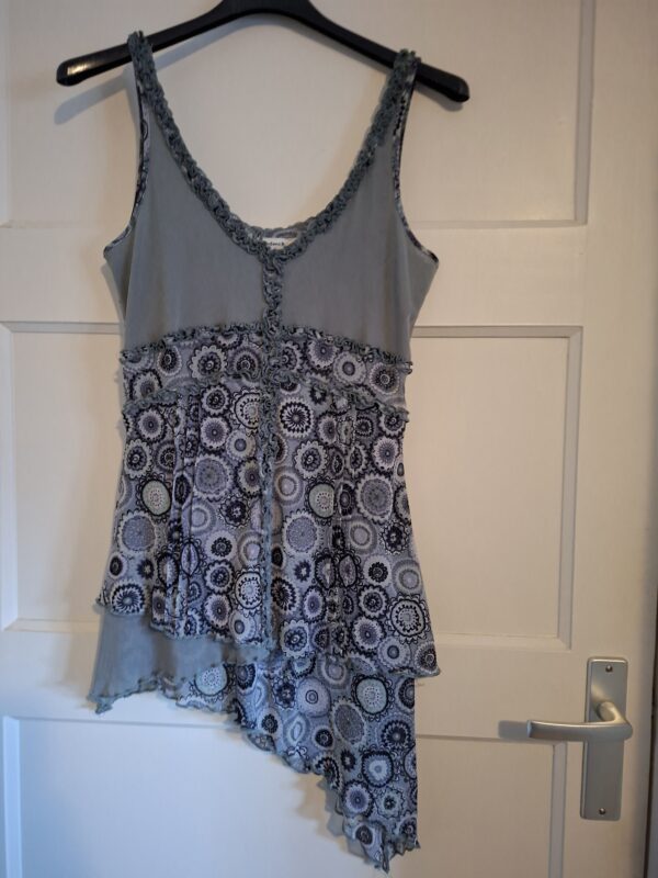 Sandwich tuniek grijs asymmetrisch mandala print maat M