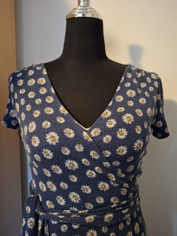 EDC (Esprit) overslagjurk madeliefjes maat M