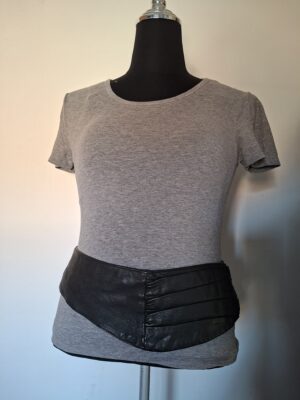 20260207_132738 Joeess zwarte leren heuptas