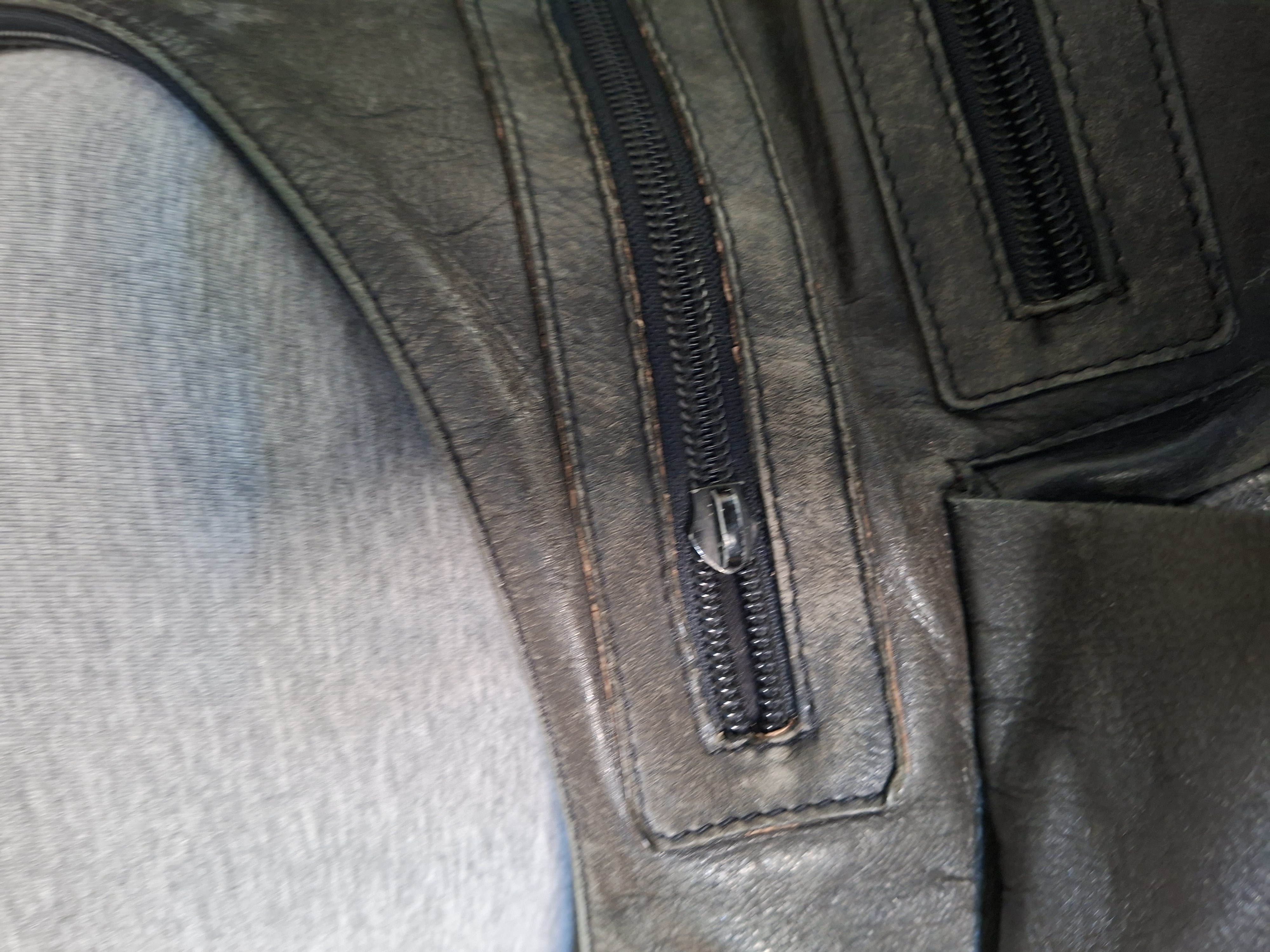 Zwarte kalfsleren schoudertas