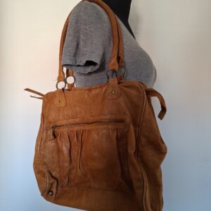 20260207_133814_001 Pieces cognac leren handtas