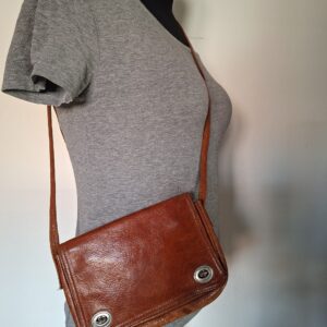 20260207_134047 Cognac leren crossbody tas