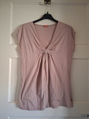 HUGO BOSS oudroze T-shirt met knoopdetail - maat S