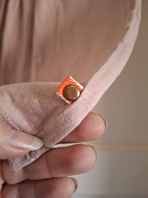 HUGO BOSS oudroze T-shirt met knoopdetail - maat S