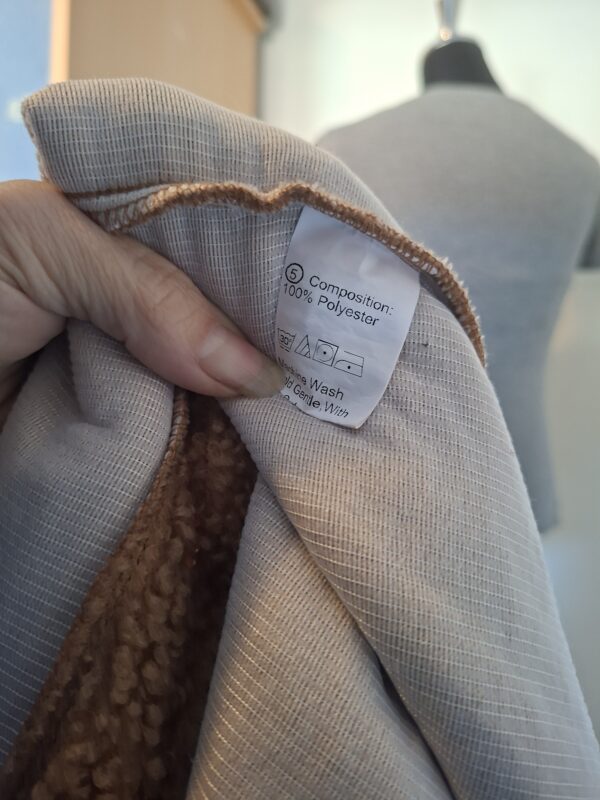 20260208_132942 Teddy vest camel - Maat 52