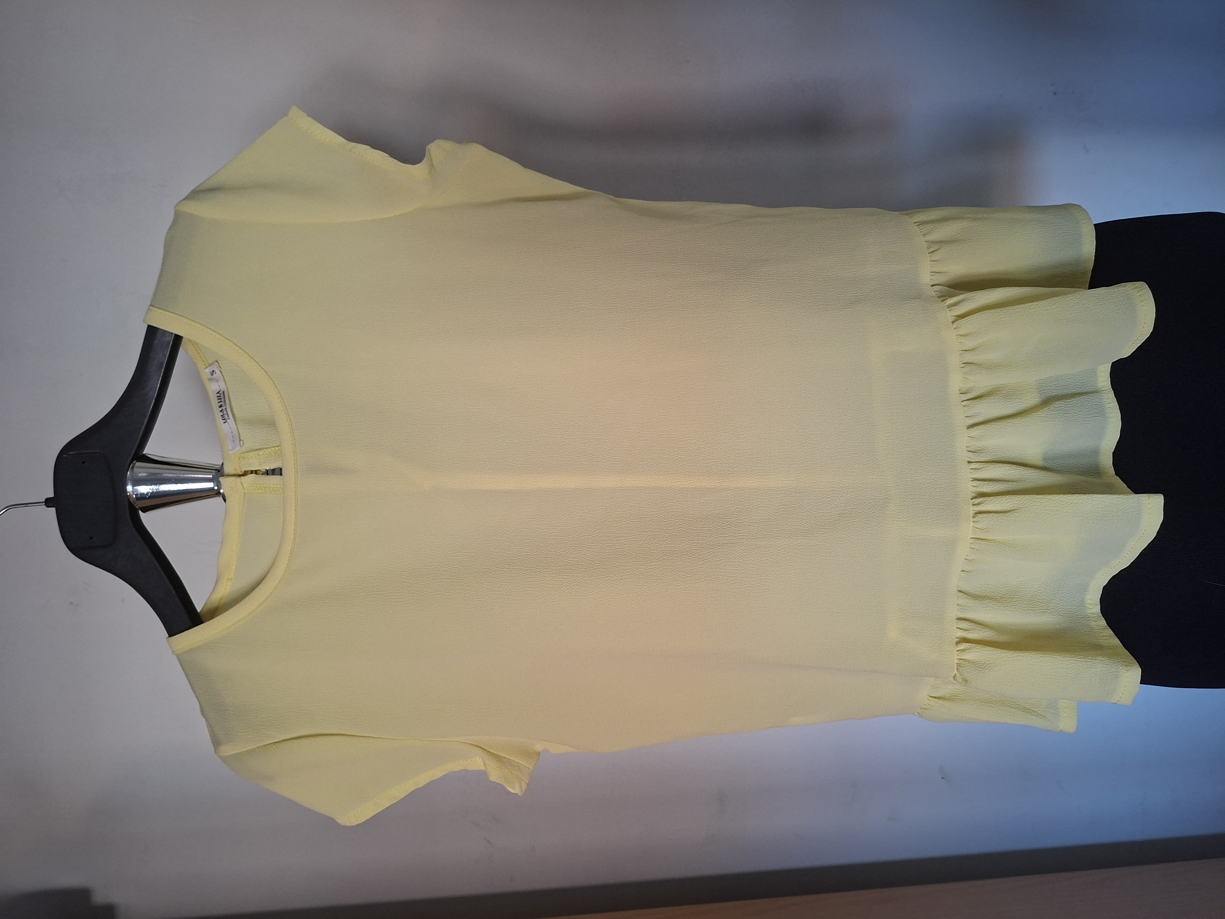 Lola & Liza gele peplum top maat S
