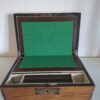 Vintage houten spelletjeskist met groen vilt