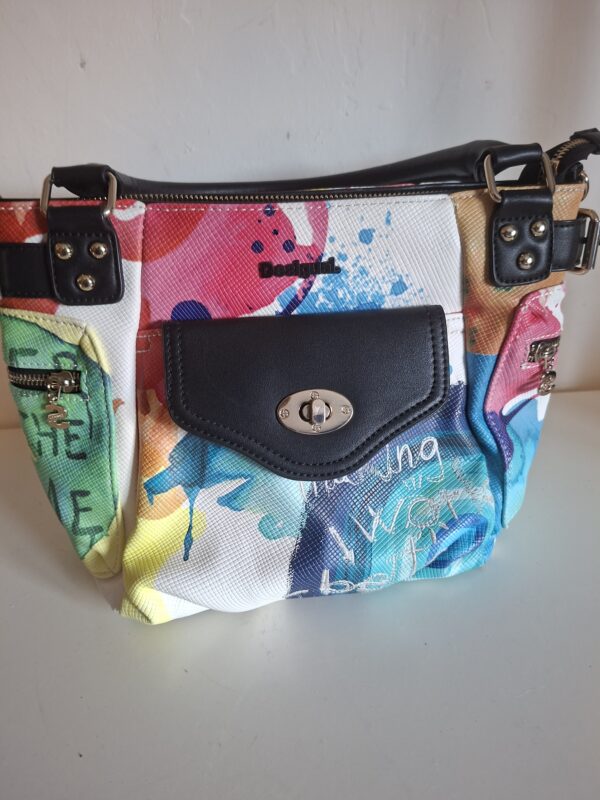 20260208_155141 Desigual handtas kleurrijk believe in yourself