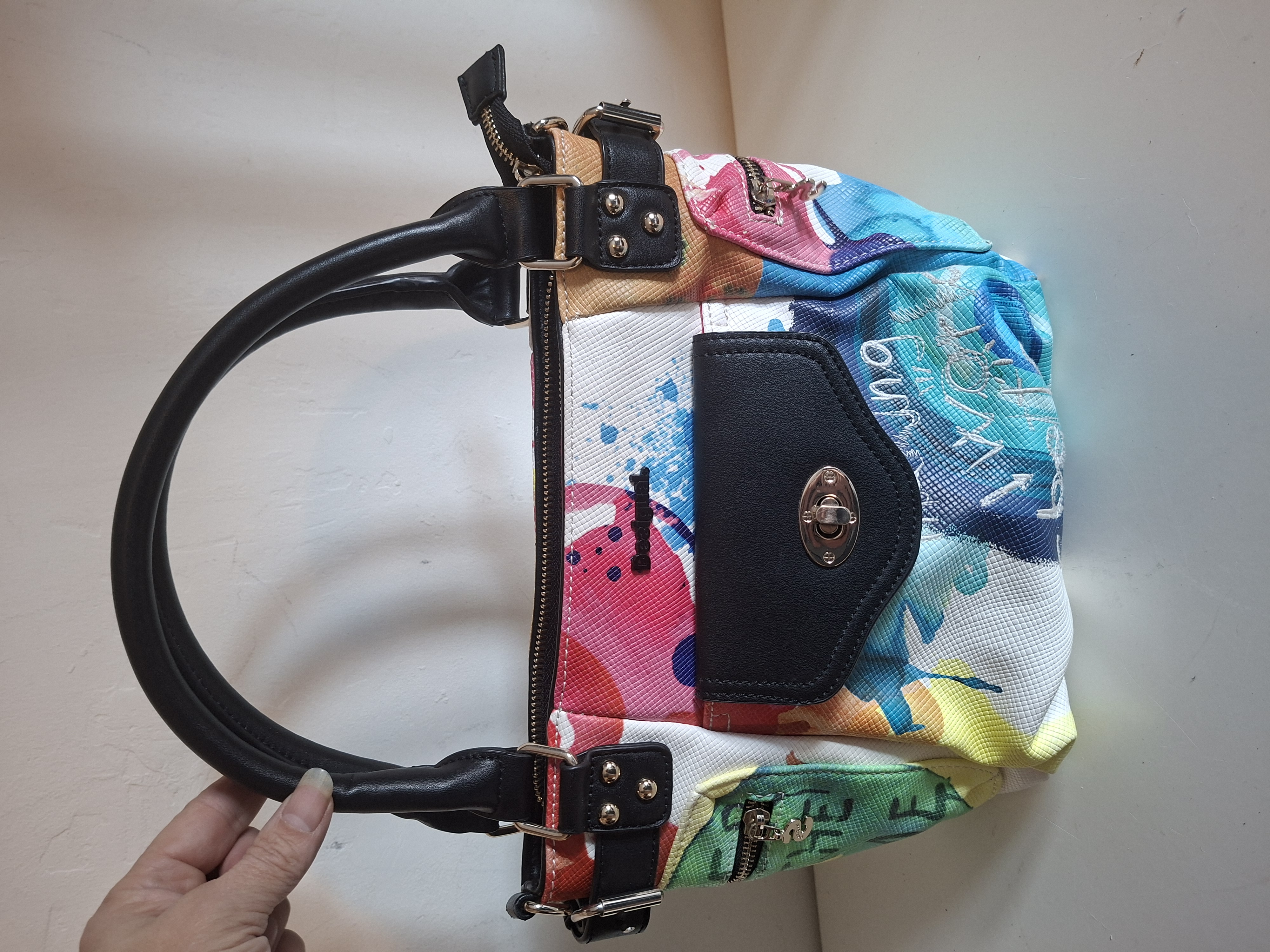 Desigual handtas kleurrijk believe in yourself