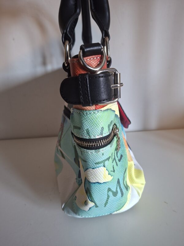 20260208_155153 Desigual handtas kleurrijk believe in yourself