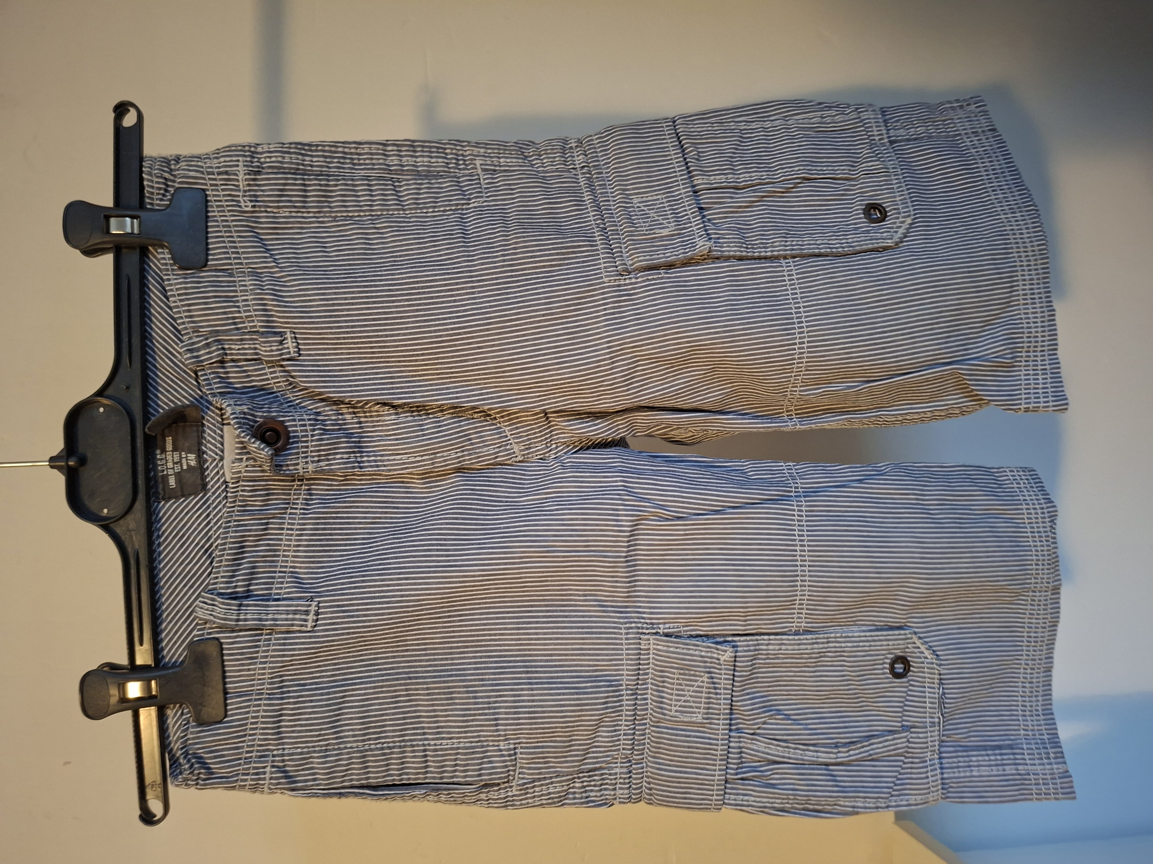HM LOGG cargo short gestreept blauw wit jongens 128