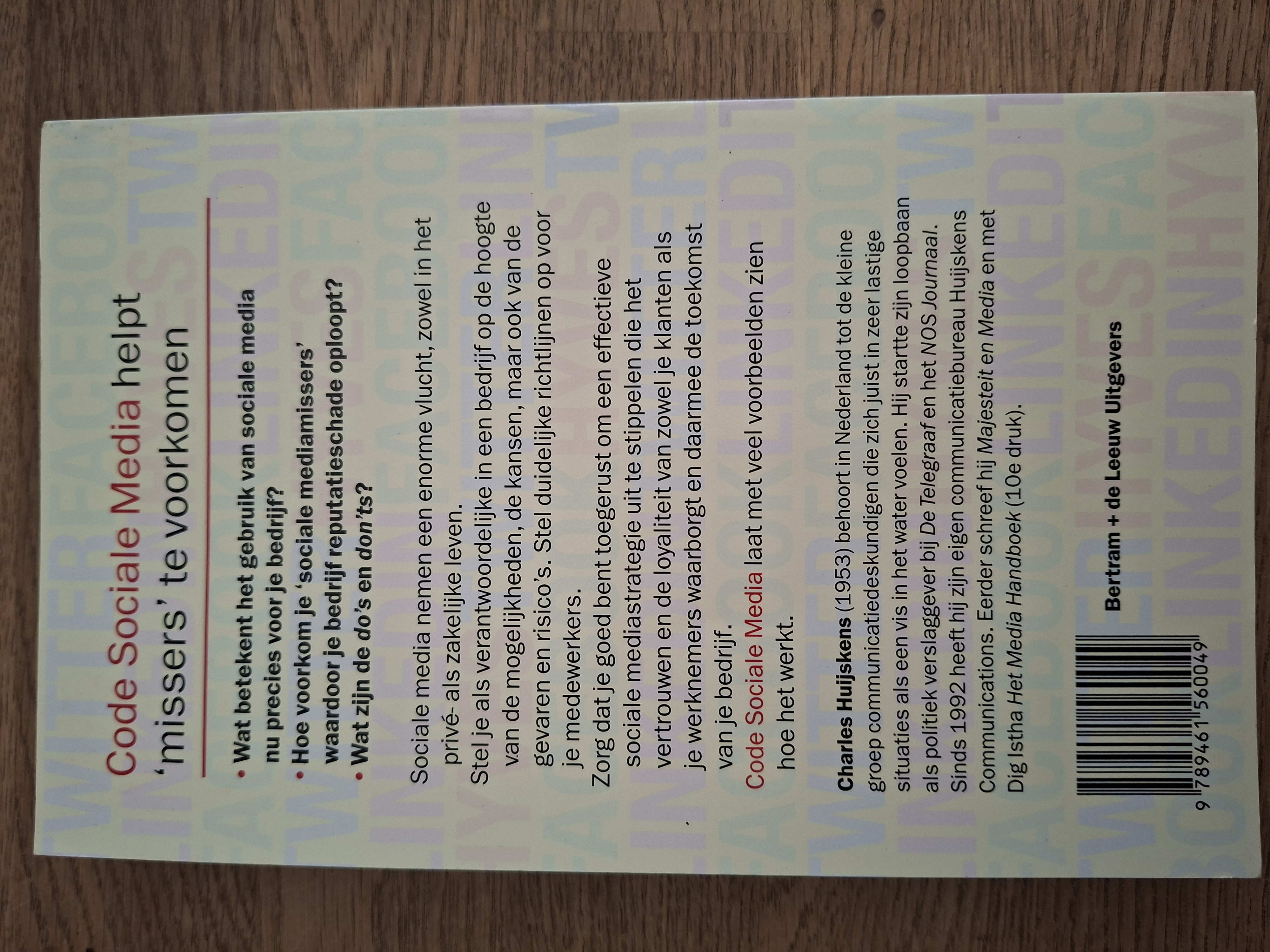 Code Sociale Media - Charles Huijskens (paperback)