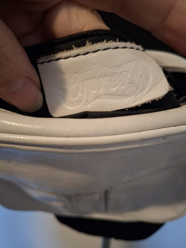 Cypress witte leren schoudertas met gevlochten detail