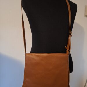 20260219_100843 VERA PELLE cognac leren schoudertas - Italiaans leer