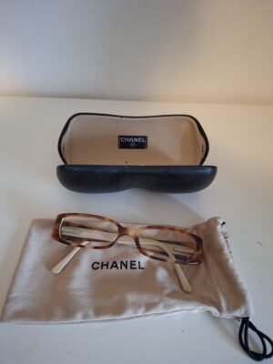 20260219_101939 CHANEL leesbril in havana print met originele koker