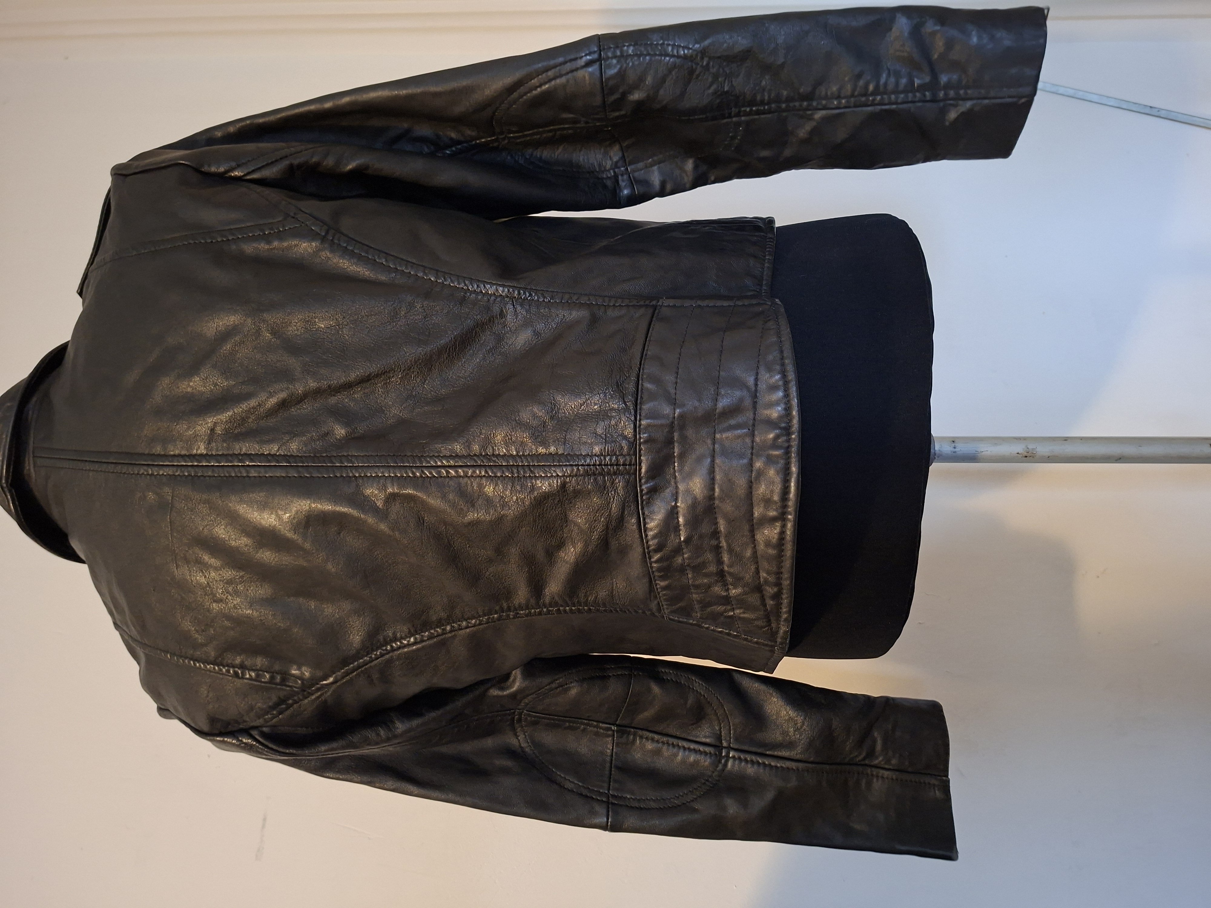 20260219_102230 MNG zwarte leren bikerjack - maat M