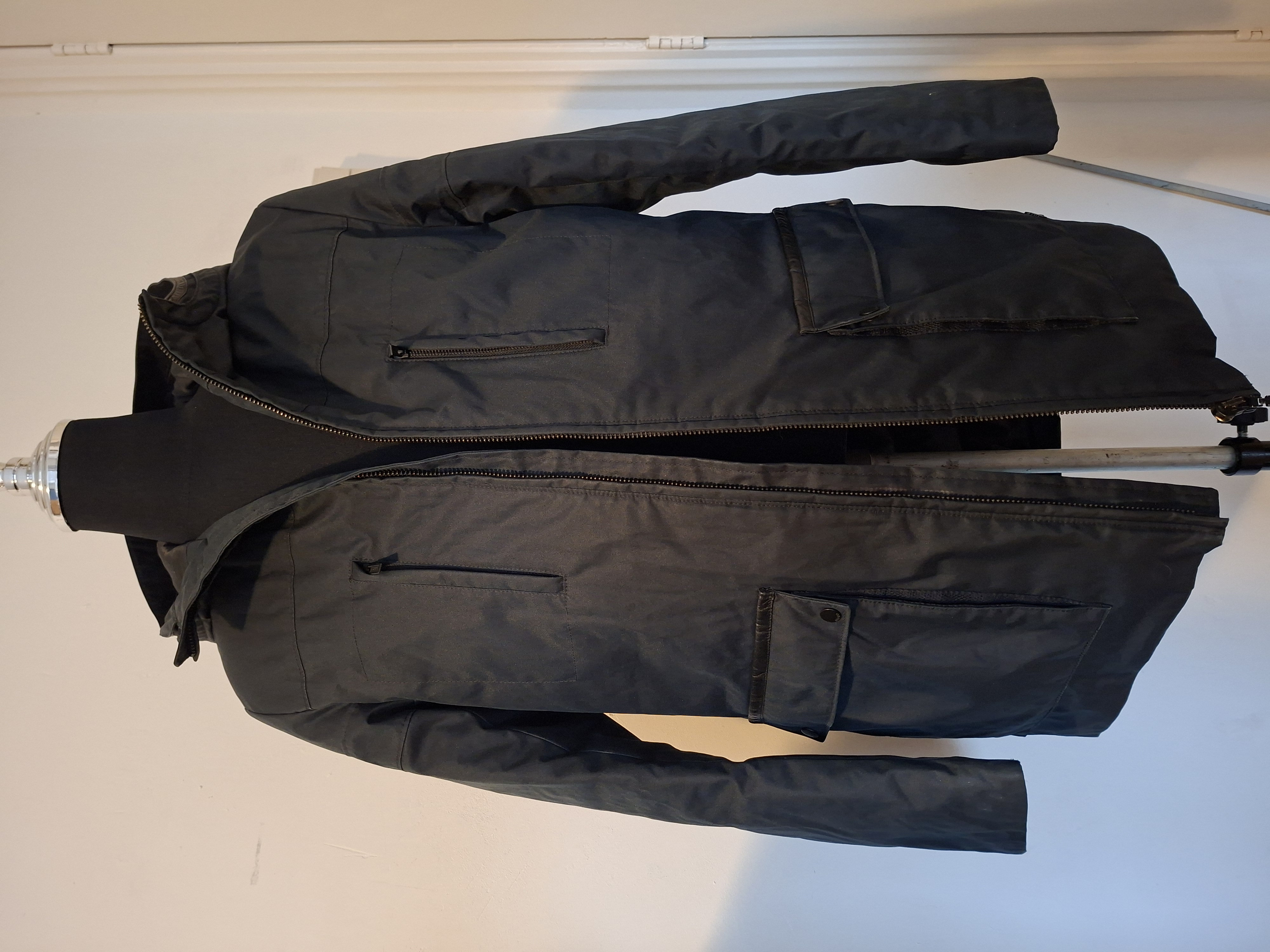 HUGO BOSS herenjas met donsvulling - maat M