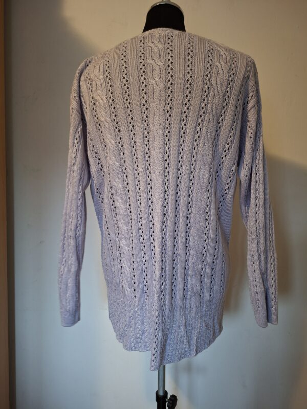 20260222_110533 Antedate gebreide trui met kabel- en ajour patroon - Lila