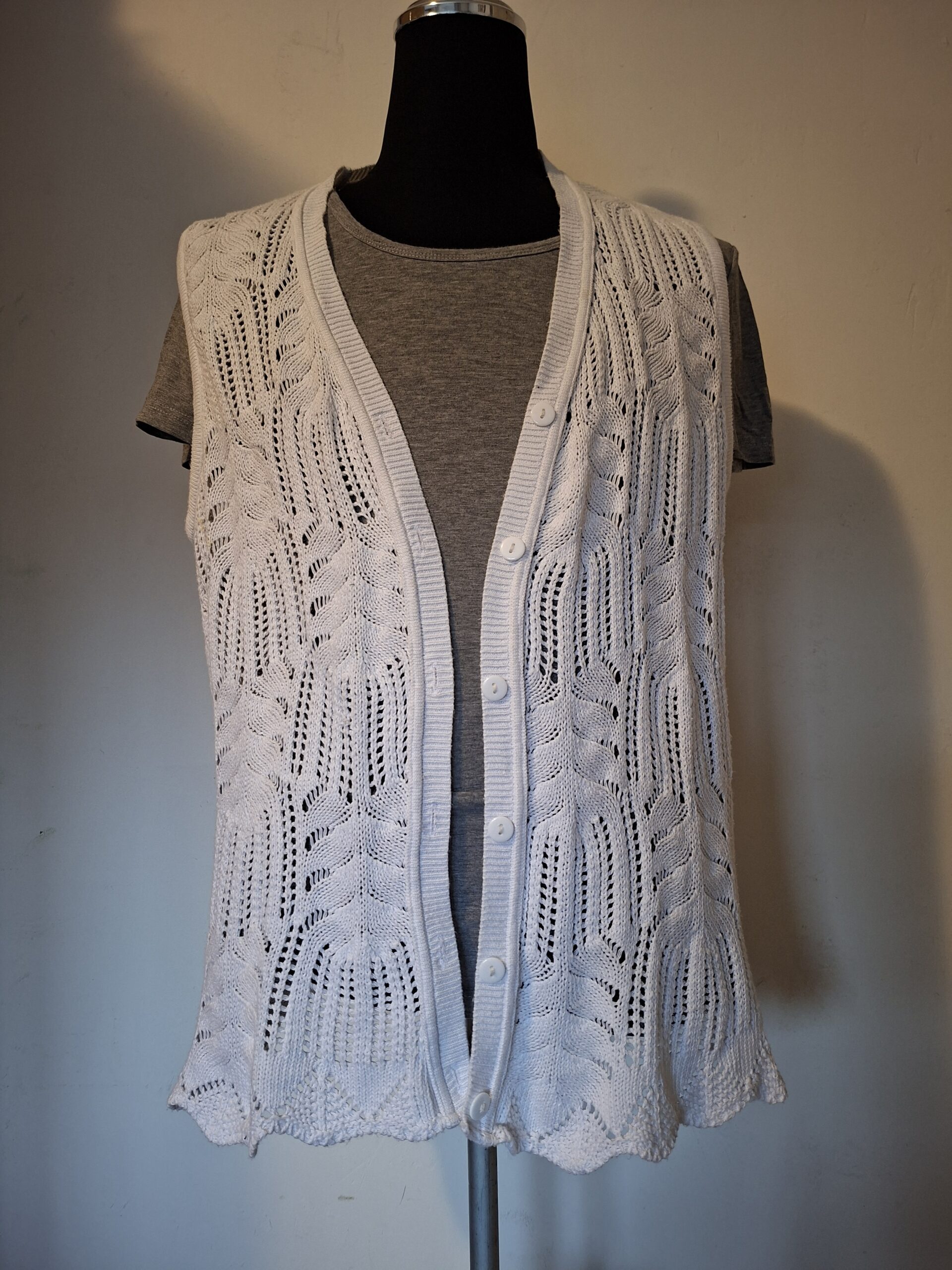 Paola! mouwloos opengewerkt gebreid vest - Wit - Maat 44