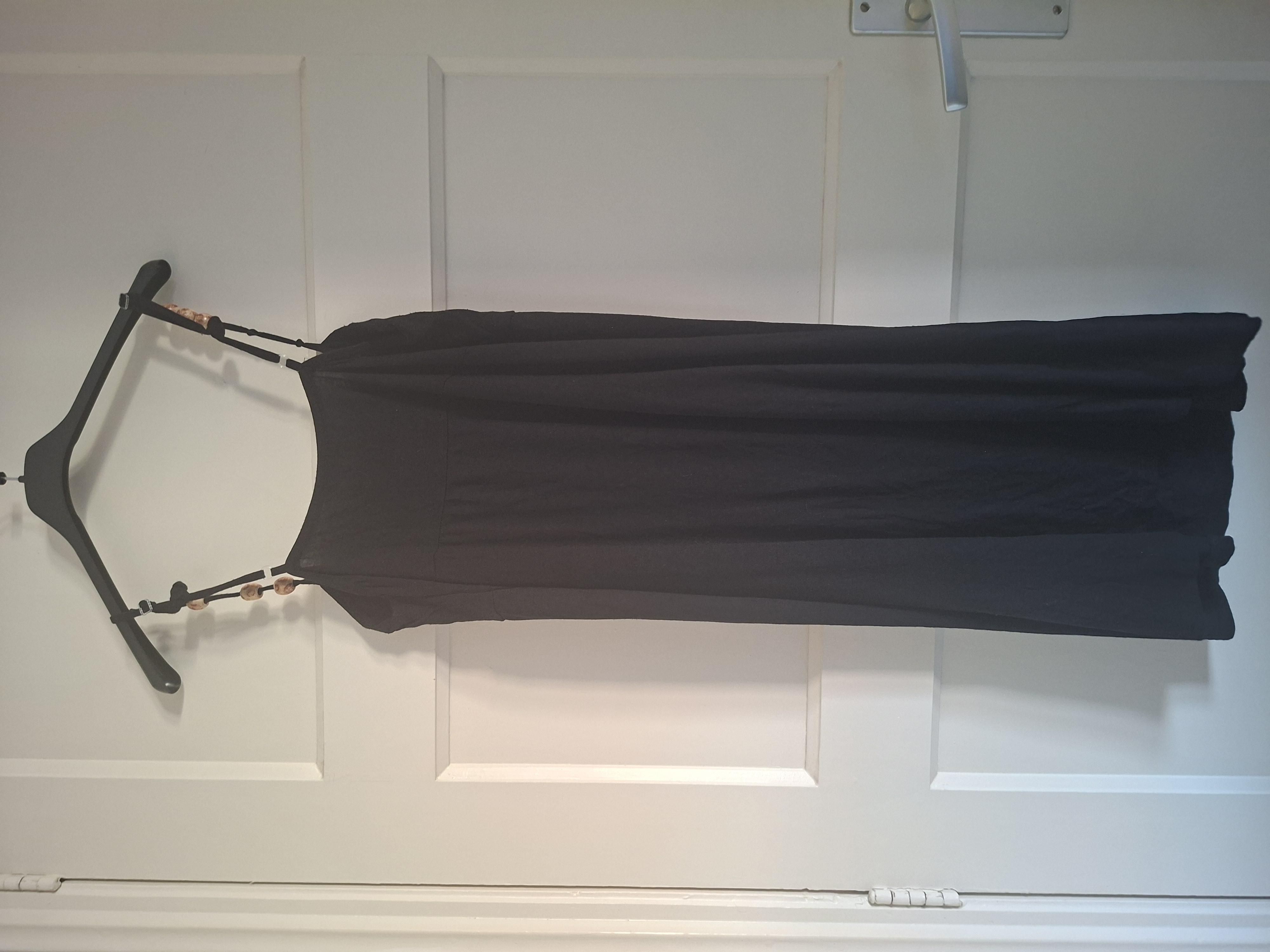 Yessica zwart minijurkje met houten kralen maat M