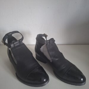 Zwarte leren schoenen open model maat 38