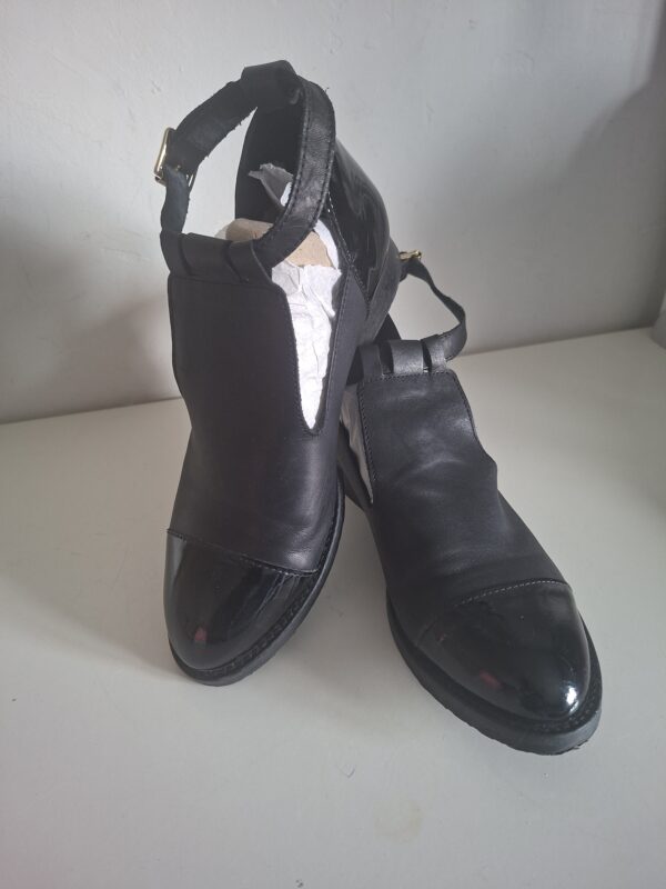 Zwarte leren schoenen open model maat 38