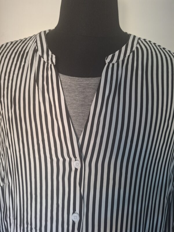 Body Flirt lange blouse/tuniek - Zwart-wit gestreept - Maat 50