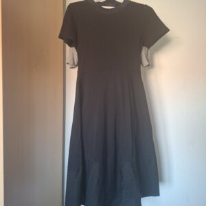 COS zwarte jurk korte mouw wijd model maat XS