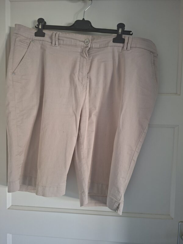 C&A (Canda) Korte broek Lichtroze/Beige Maat 48