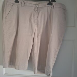 C&A (Canda) Korte broek Lichtroze/Beige Maat 48
