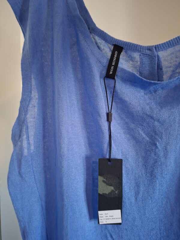 Won Hundred mouwloos vest blauw met knopen achterzijde maat S