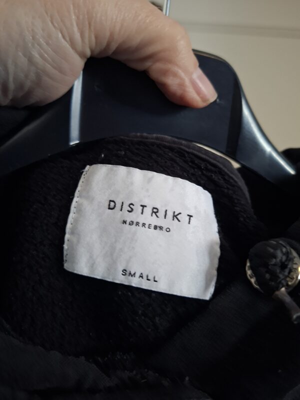 Distrikt Nørrebro Hoodie Zwart Maat S