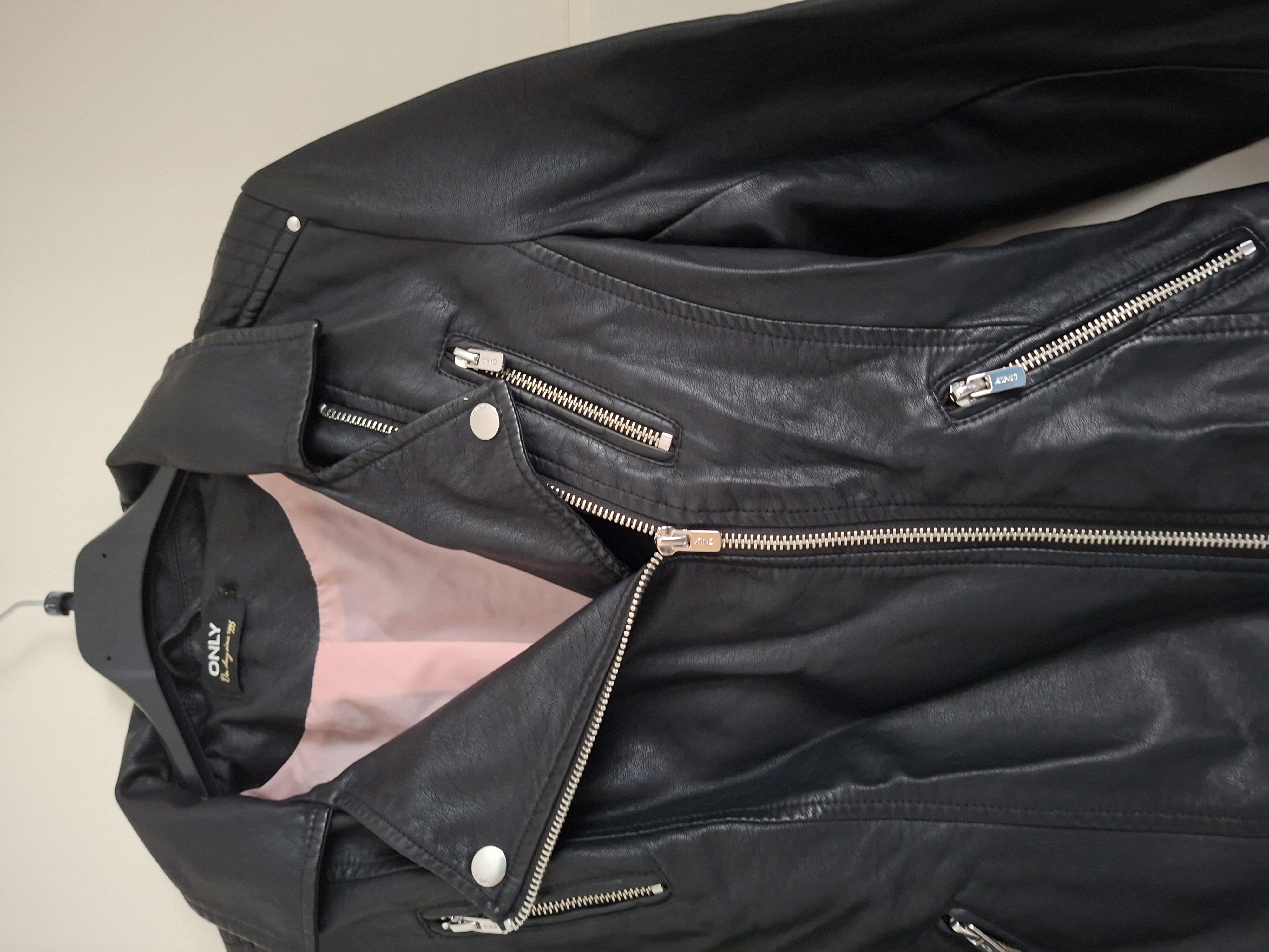 20260307_115907 ONLY Bikerjack Imitatieleer Zwart Maat 36