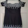 Jurkje zwart wit borduurwerk off-shoulder maat XS/S