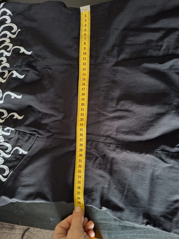 Jurkje zwart wit borduurwerk off-shoulder maat XS/S