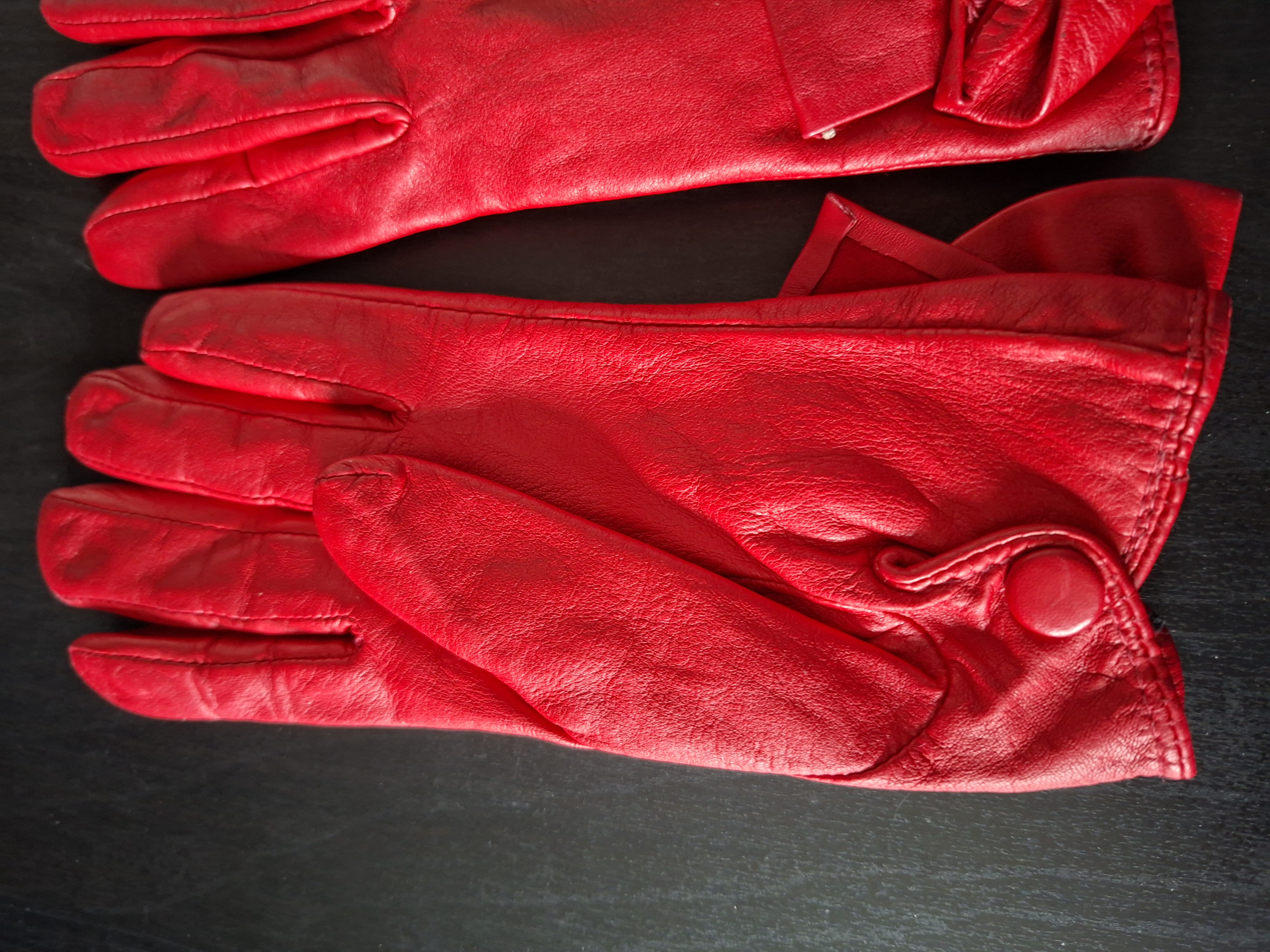 20260307_170249 Leren handschoenen rood met strik maat XS/S