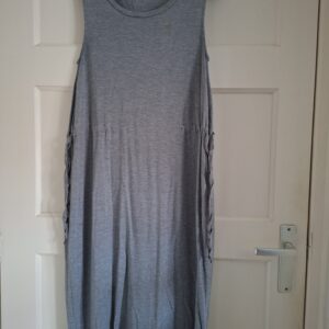 COS jurk grijs viscose mouwloos maat S/M